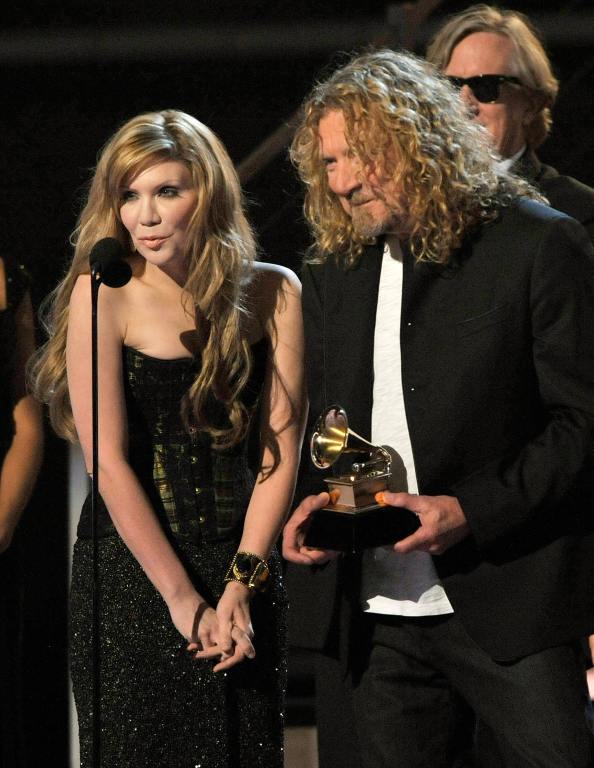 Robert Plant (L) and singer Alison Krauss