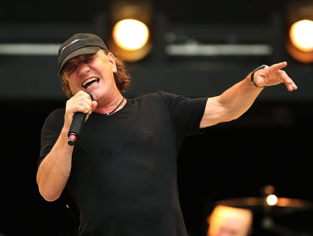 Brian johnson ac dc фото