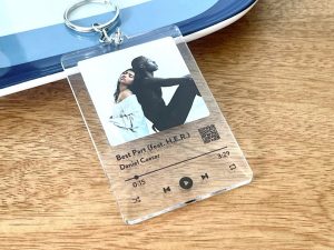song keychain that can be personalized
