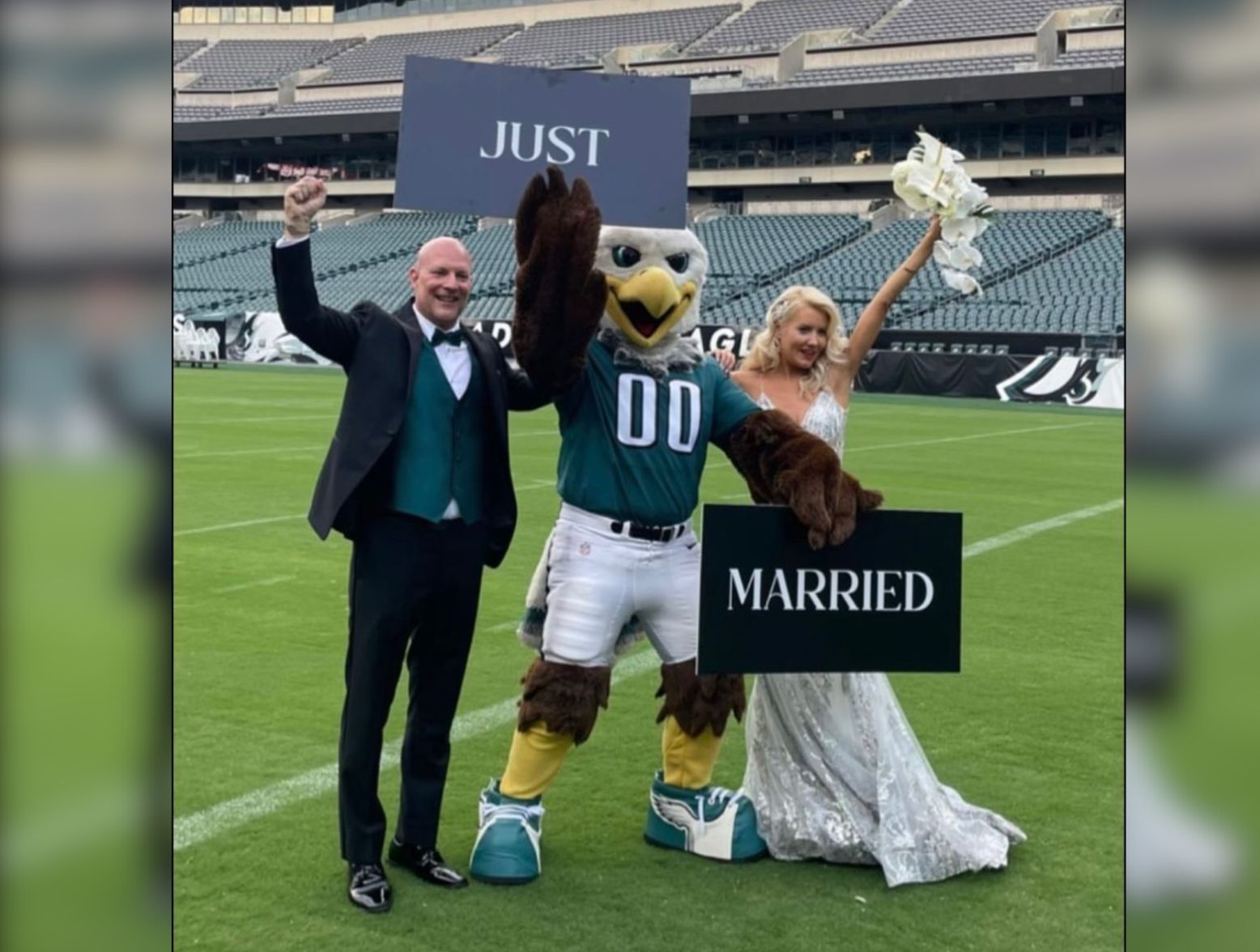 I Married Into This Eagles Funny Football NFL Philadelphia Eagles